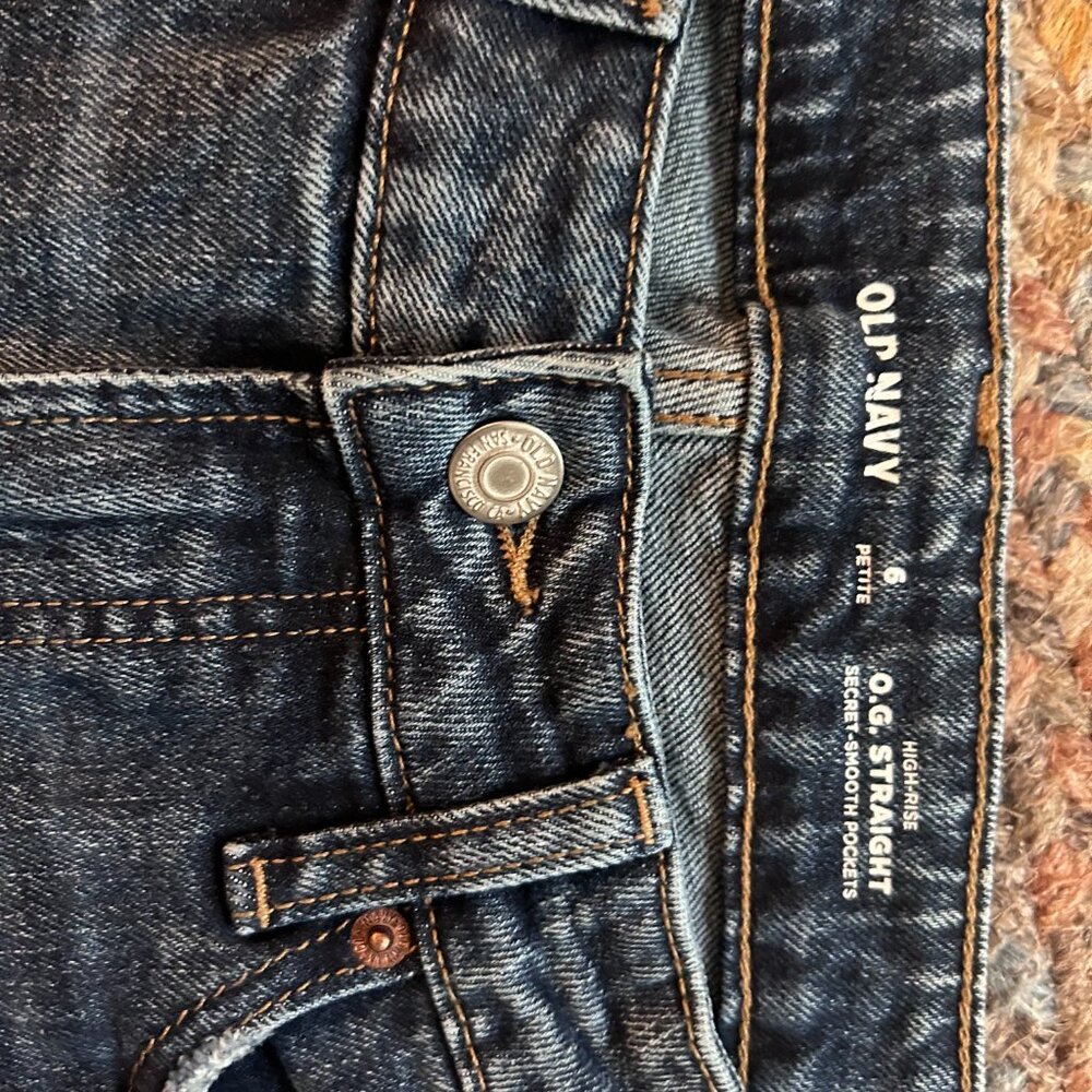 Old Navy Ripped Jeans - Picture 3 of 3